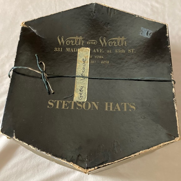 Gray velour vintage Stetson Sovereign Fedora Hat, like-new condition. - Picture 8 of 16